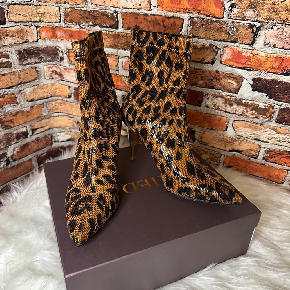 NIB Leopard Booties Sz 8